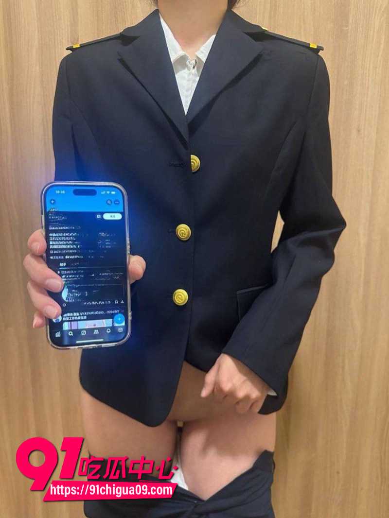 高铁乘务员朱思盈私下竟然是主人的性瘾抖M7