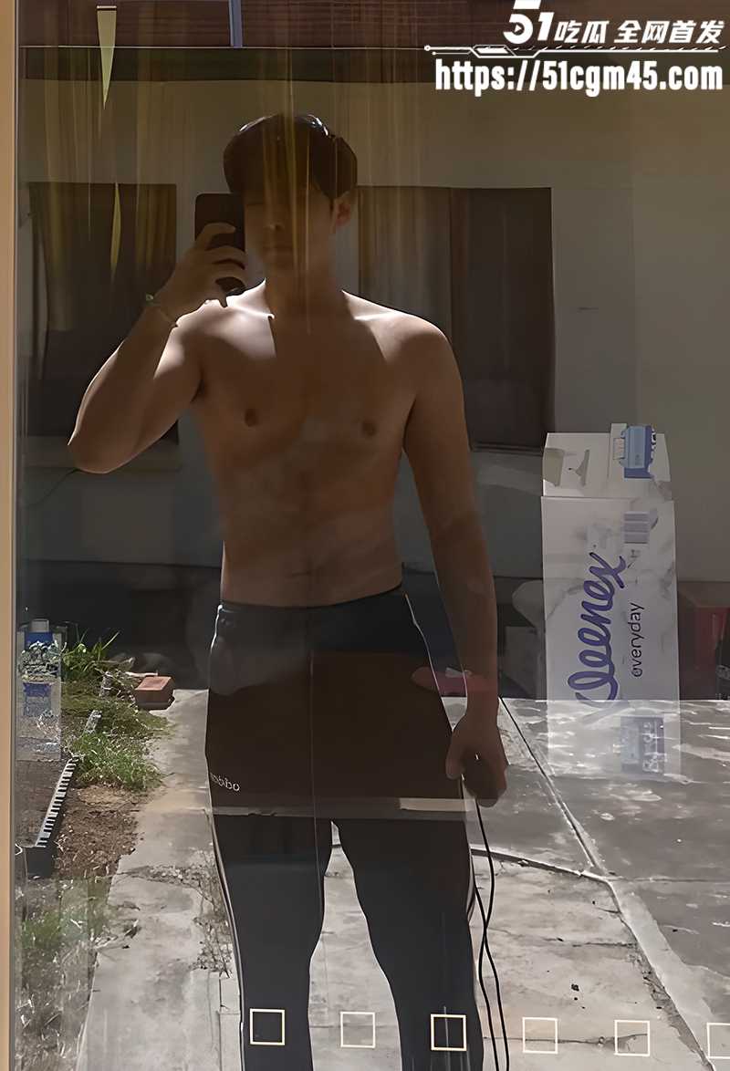 软饭硬吃大连男yy家暴出轨曝光 5 拷贝
