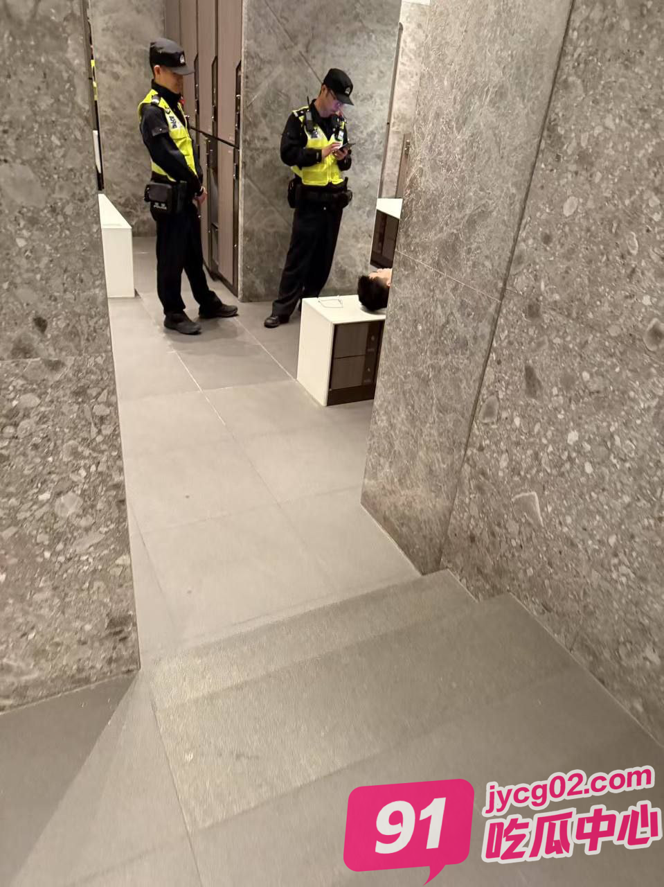健身房小仙女诬告尾随 结果碰上母0：你没男人要我可有 配图3