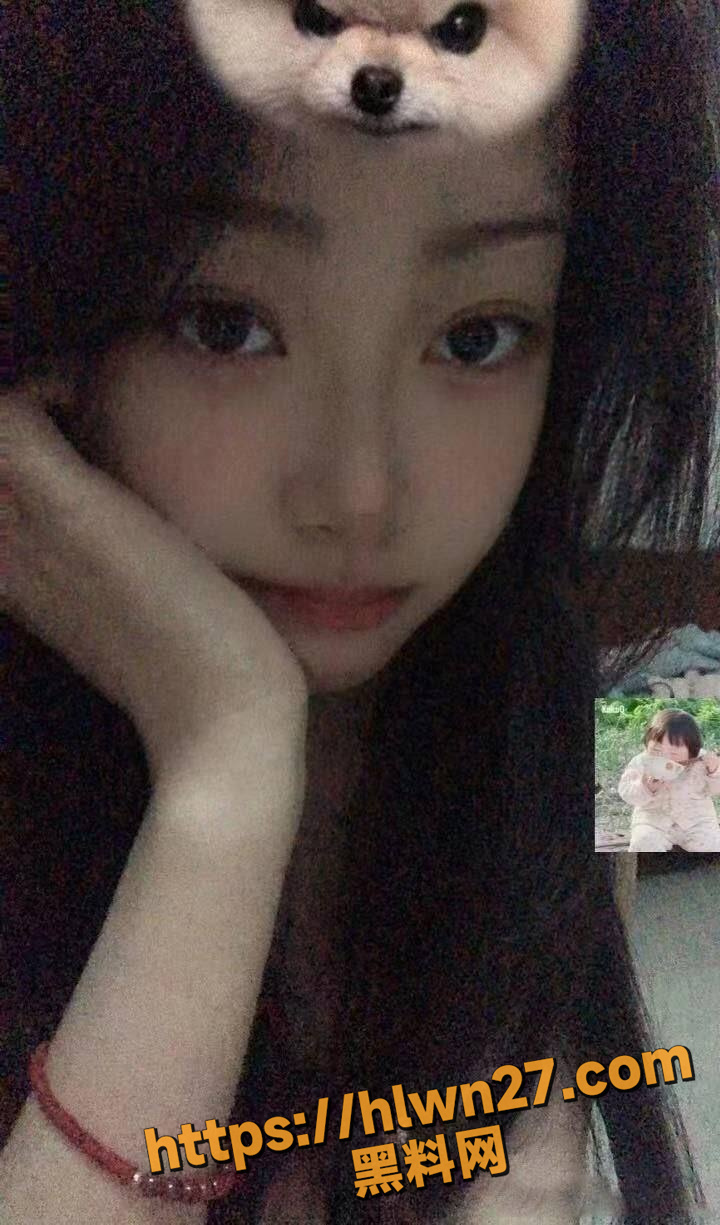 高颜值大三学姐 情趣开裆内裤女仆装穿搭 取悦男友的同时还不忘了兄弟 那就一起吧