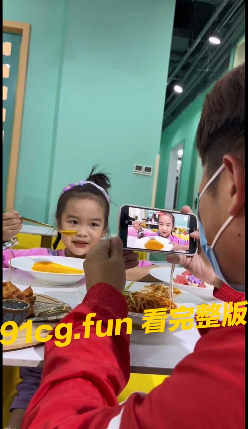探店博主不好当啊~嘴上说好吃,表全身细胞都在抗拒,砸场子了😂 #难吃