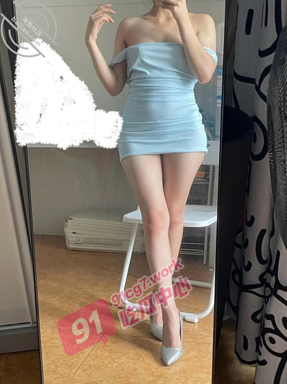 和前女友姐姐的乱伦日记～在酒店窗边无套后入姐姐  “我想让路人都看到我们做爱”
