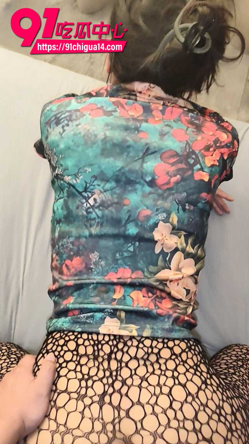 海角大神相依为命的母子封山作品1