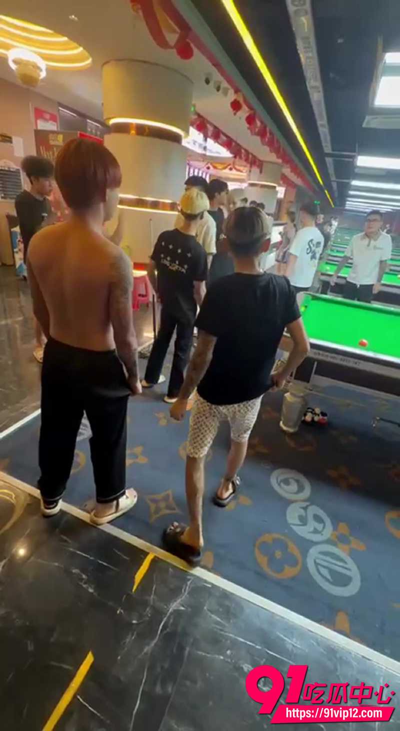 湖南永州道县台球厅打架现场 4