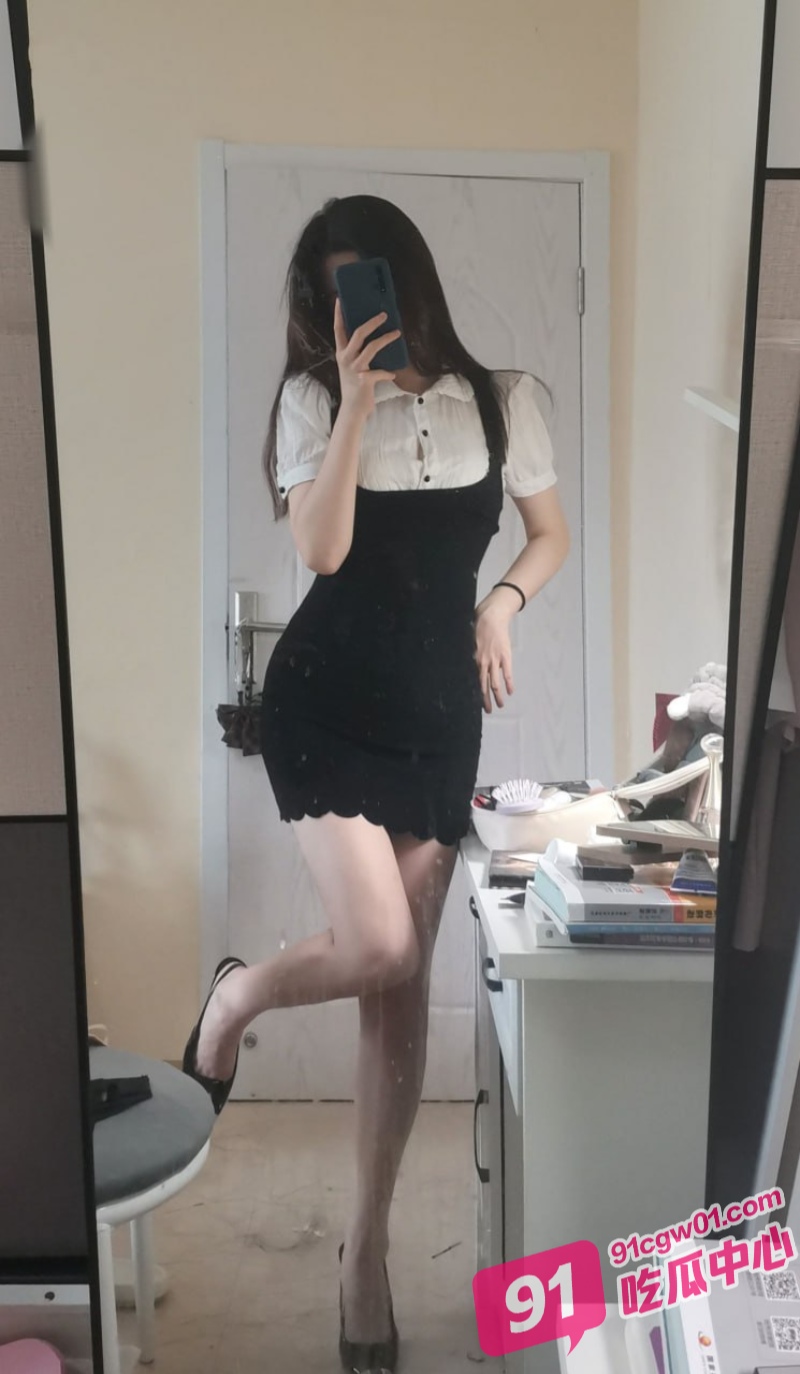 吉林动画学院风骚学生妹沈佳美骗家里人说考研租房 实际上是为了打炮卖逼！