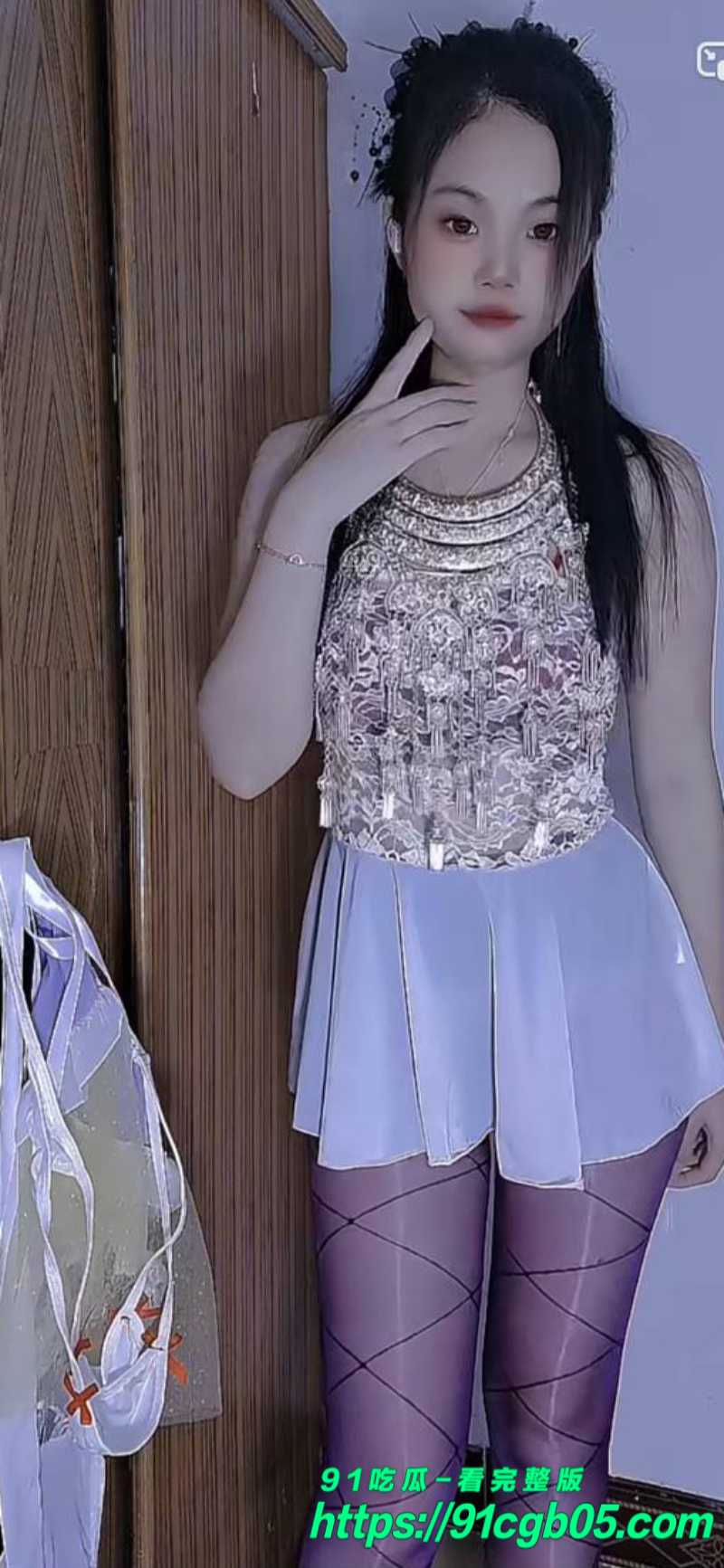 快手17万粉丝女网红情跟榜一大哥裸聊7水印版 快手17万粉丝女网红情跟榜一大哥裸聊7水印版