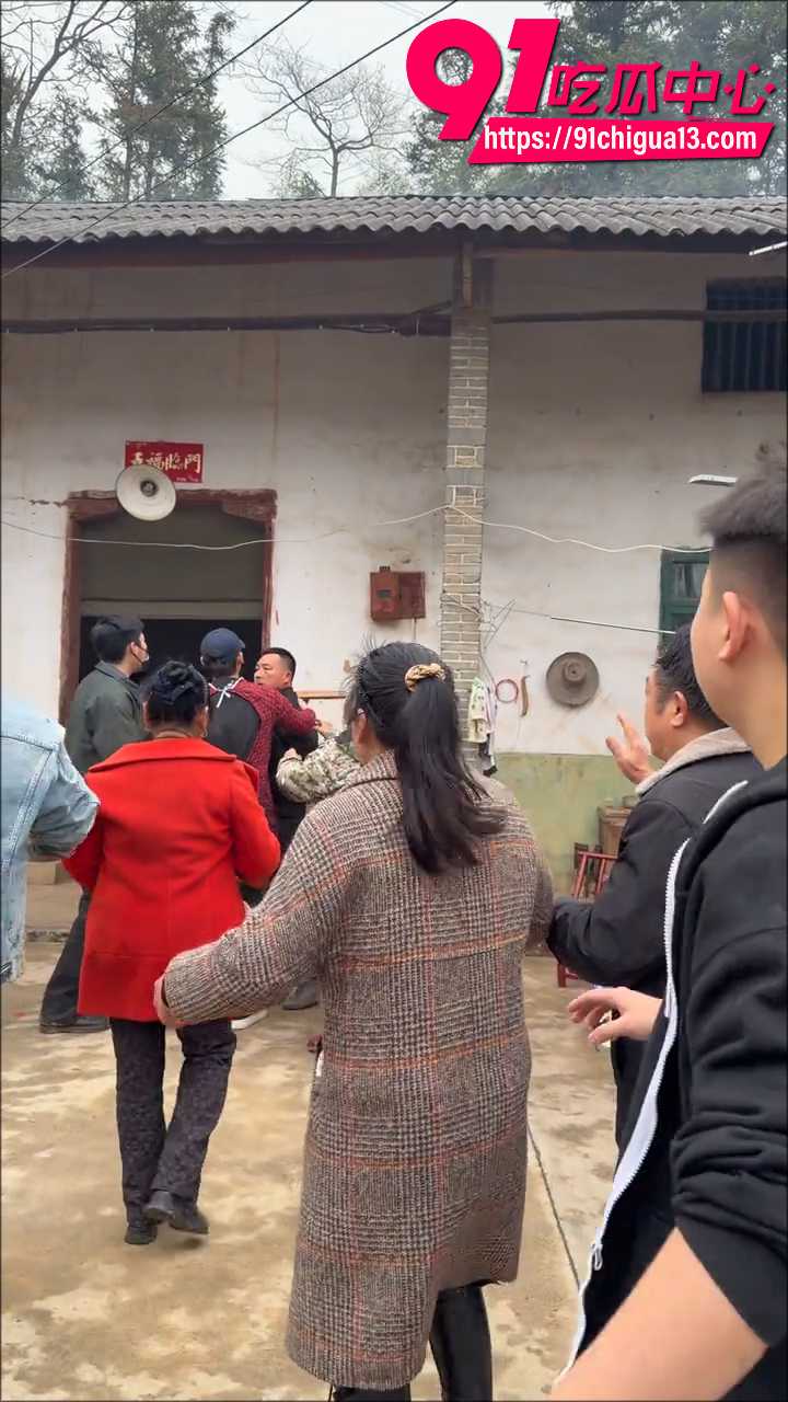 小伙自费办公益杀猪宴却被家主坑惨7