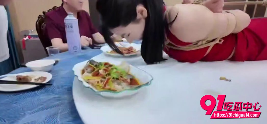 旋转餐桌捆绑Play视频6