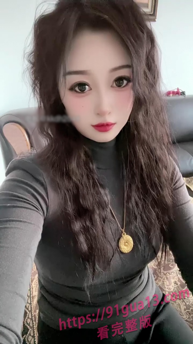 快手刘大美人福利私拍泄露 苗条御姐抠穴自慰视频网络疯传～ 配图