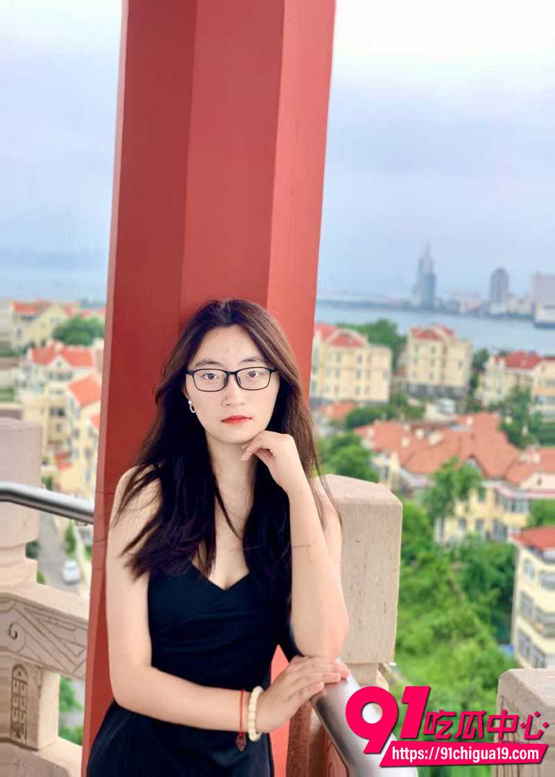 浙江嘉兴眼镜婊王盈莹 1 浙江嘉兴眼镜婊王盈莹 1
