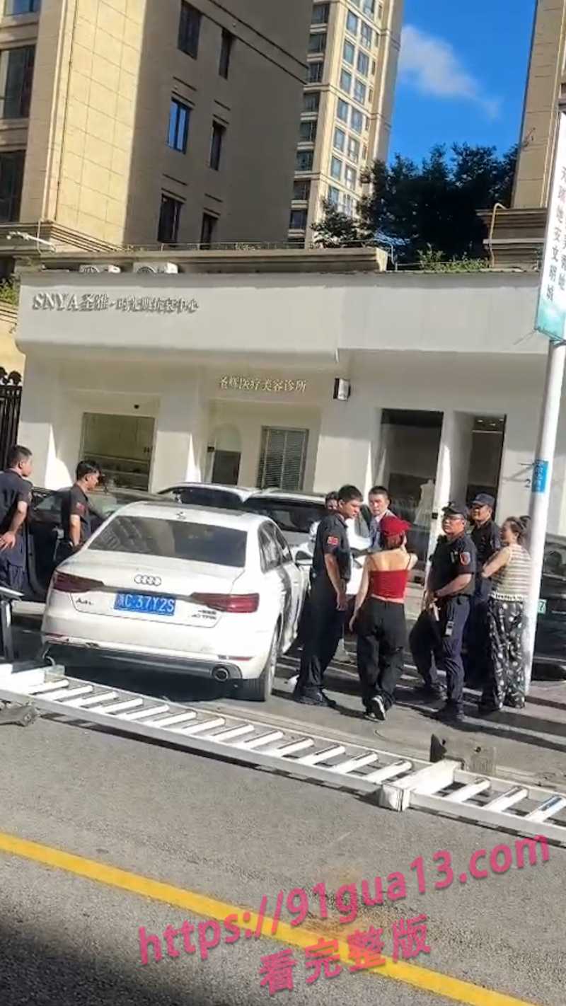 瑞安吾悦广场惊现家庭大战 前妻过生日被现任搅局视频 配图7