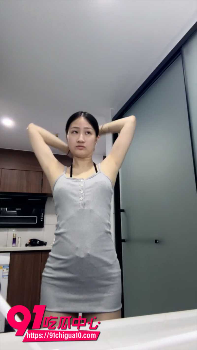 高颜值女大学生小灰灰呐自慰约炮福利10