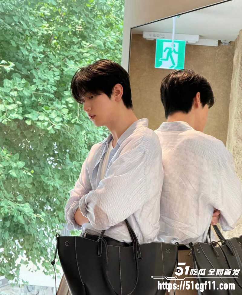 韩国TXT男团崔秀彬脚踏多船被前男友曝光04