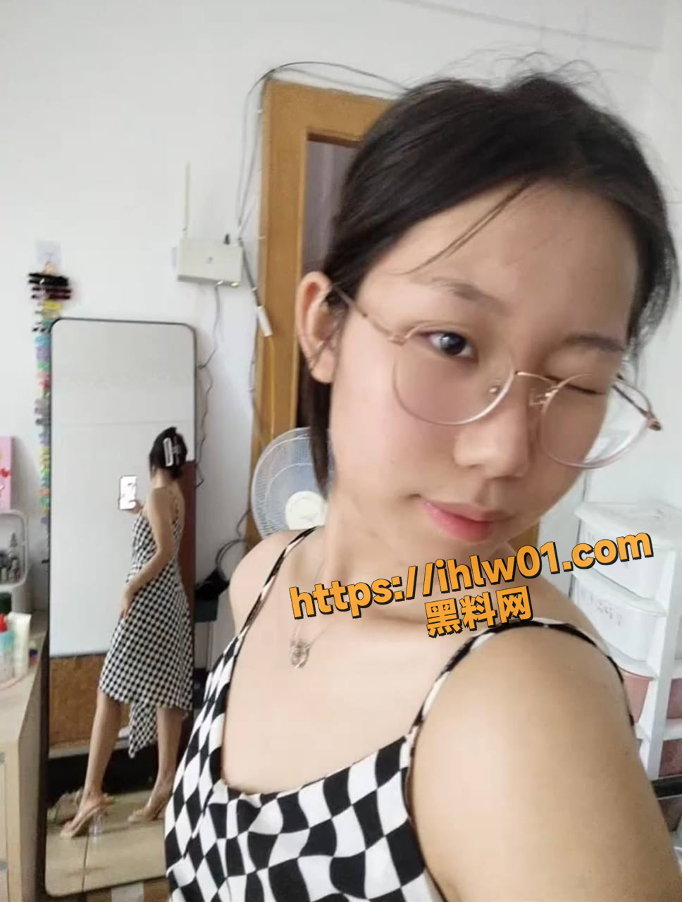 广西梧州医学高等专科学校 反差眼镜妹沈兰宁 住校生活彻底放飞自我！