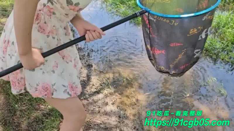 哥哥河边后入爆操内射妹妹 疯狂浇灌妹妹丰满多汁的骚穴 口交 后入视频精彩十足