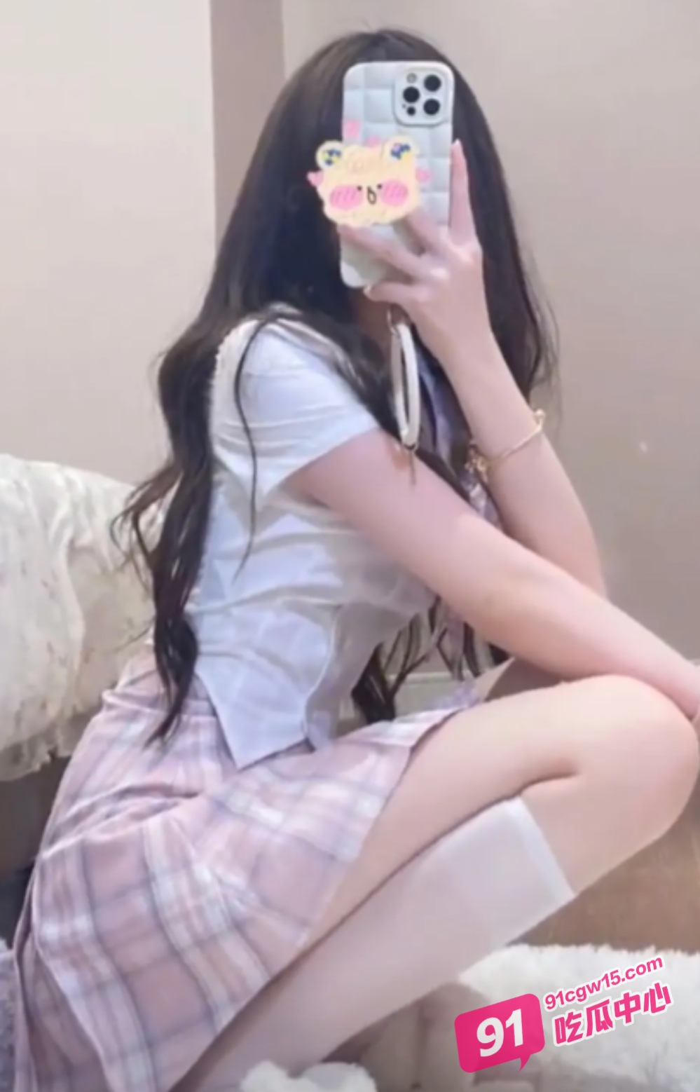 二次元逗狗现场：jk萝莉奴束缚四肢扮演人型母狗 是谁调教成这样了？ 配图2