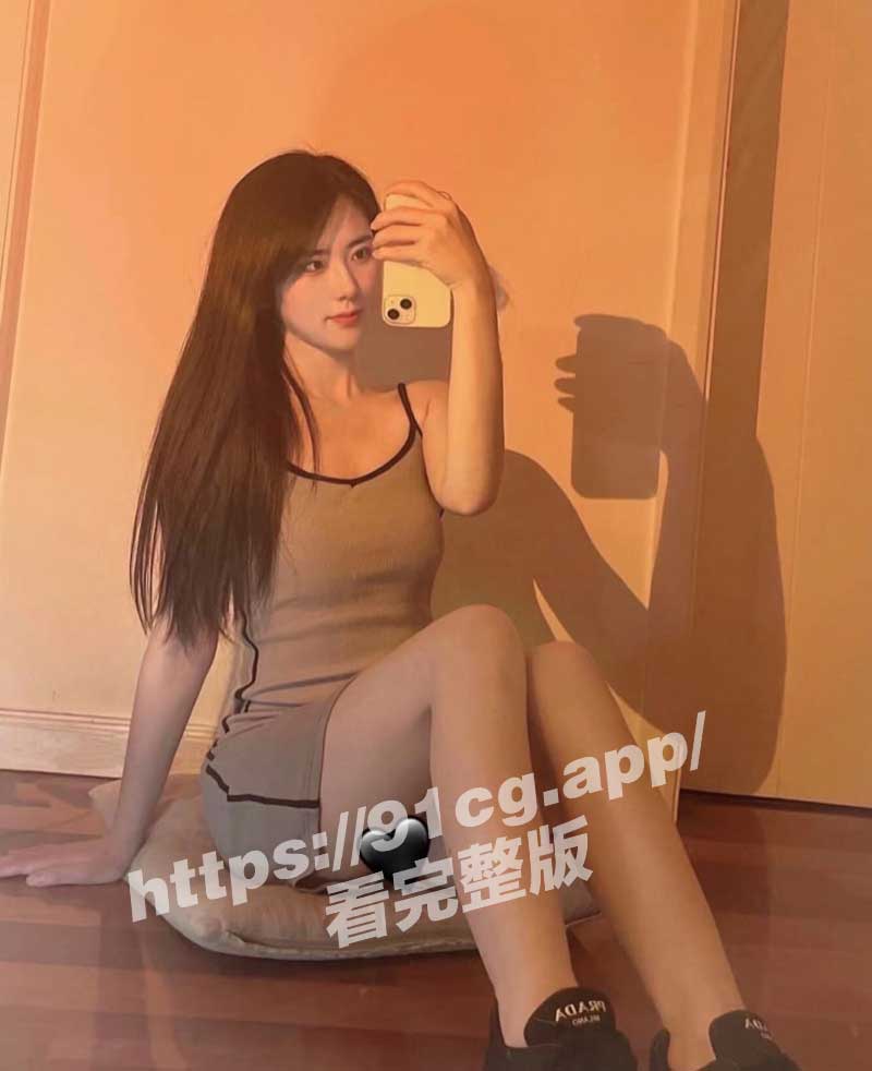 舞蹈学院美女 云盘泄密私房视频 不但B遭罪而且屁眼也遭罪流出