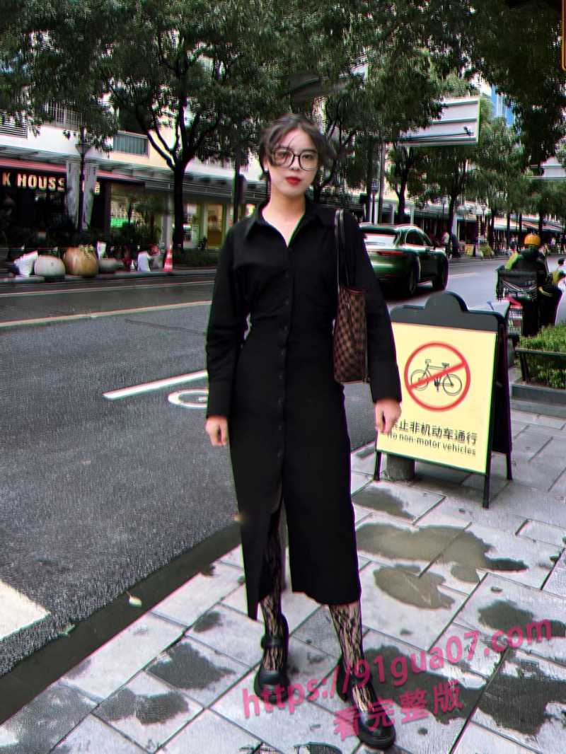 知性博士李敏私下反差惊艳 实拍画面火辣撩人 配图