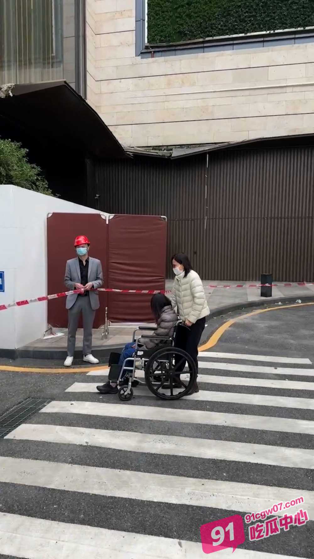 深圳湾悦府爆炸坠楼女孩后续 官方封锁消息引起居民的气愤 润物业的不作为也更让人心寒！ 配图10