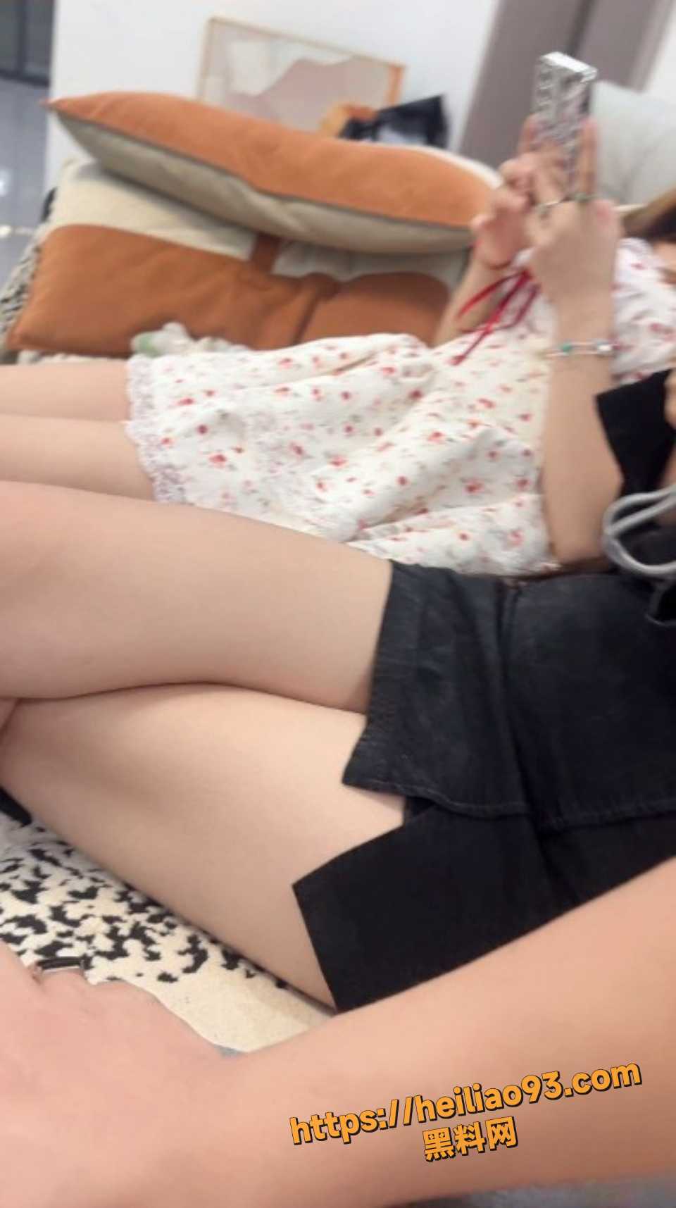 正义原创 强上寄宿我家的小姨妹 极品翘臀粉穴让人热血沸腾 奶子即正义99集