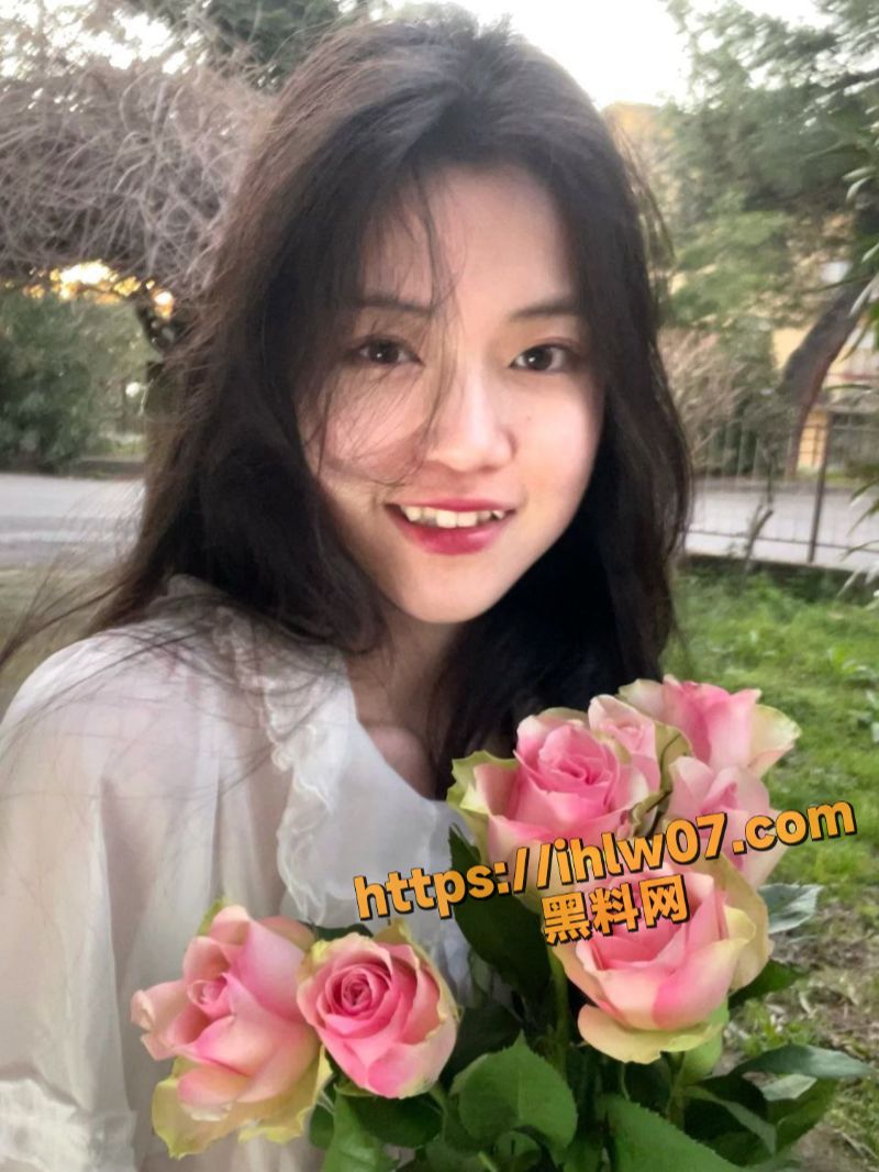 来看看谁的女朋友 才是你们梦寐以求的女人 情侣泄密大比拼