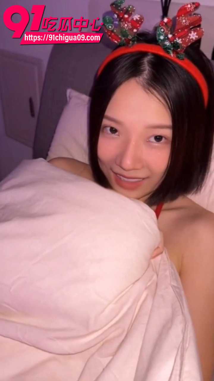 台湾车模女神祯祯圣诞无套骑乘狠操白虎穴 巨乳晃荡猛坐鸡巴 肛塞尾巴摇摆反差极大