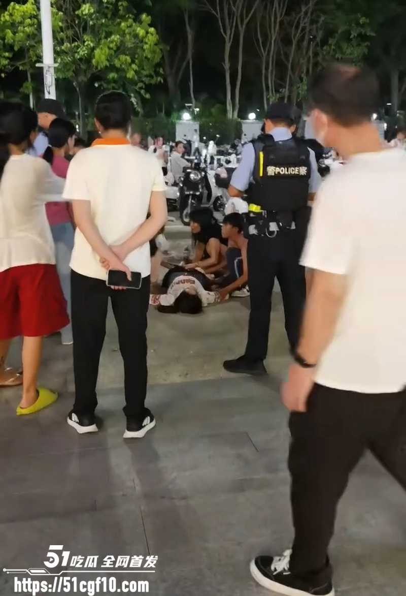 广西南宁会展航洋城捅人事件 2 拷贝