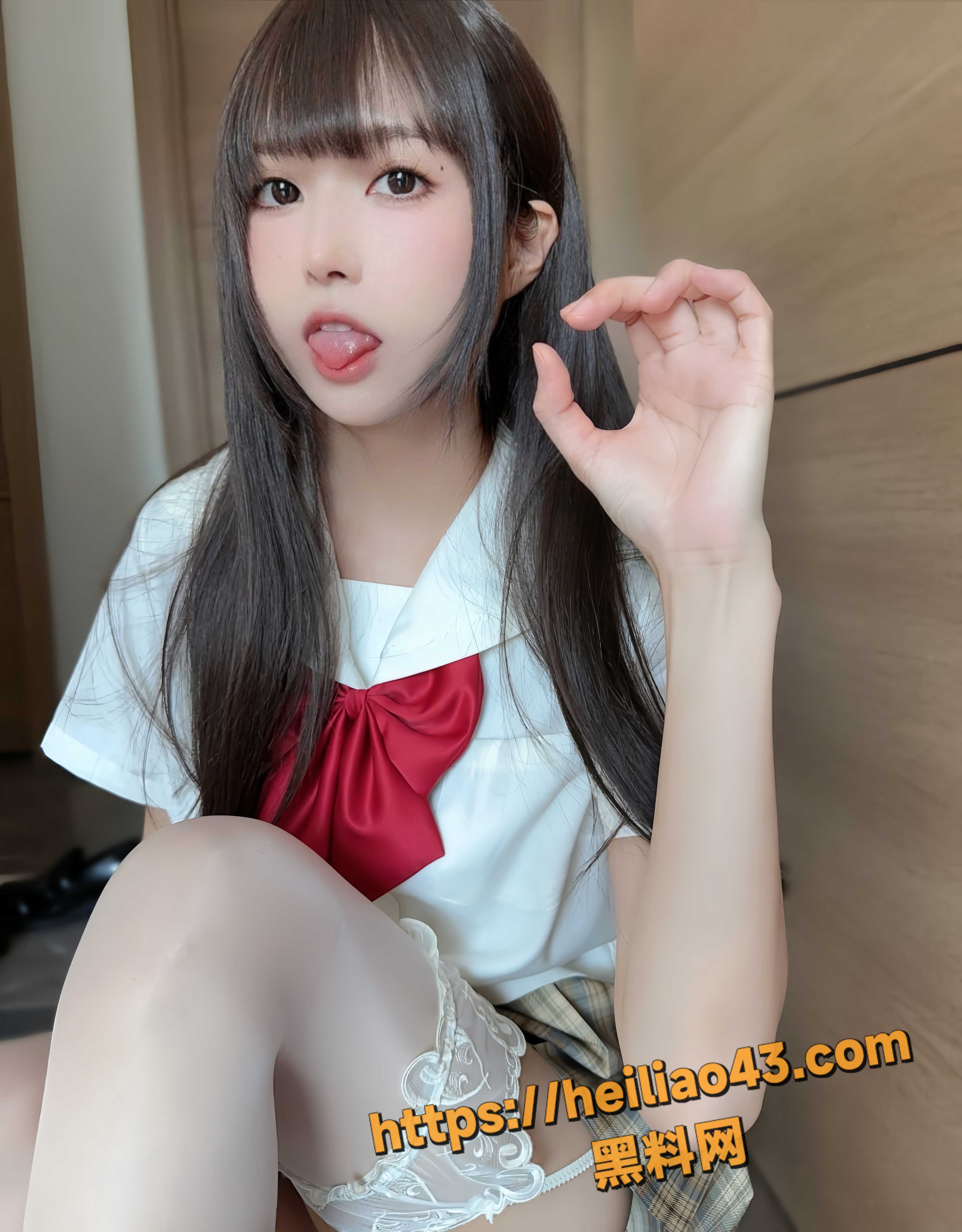 极品JK萝莉 大尺度福利流出 白丝足交假屌诱惑 足控爱好者必看哦！