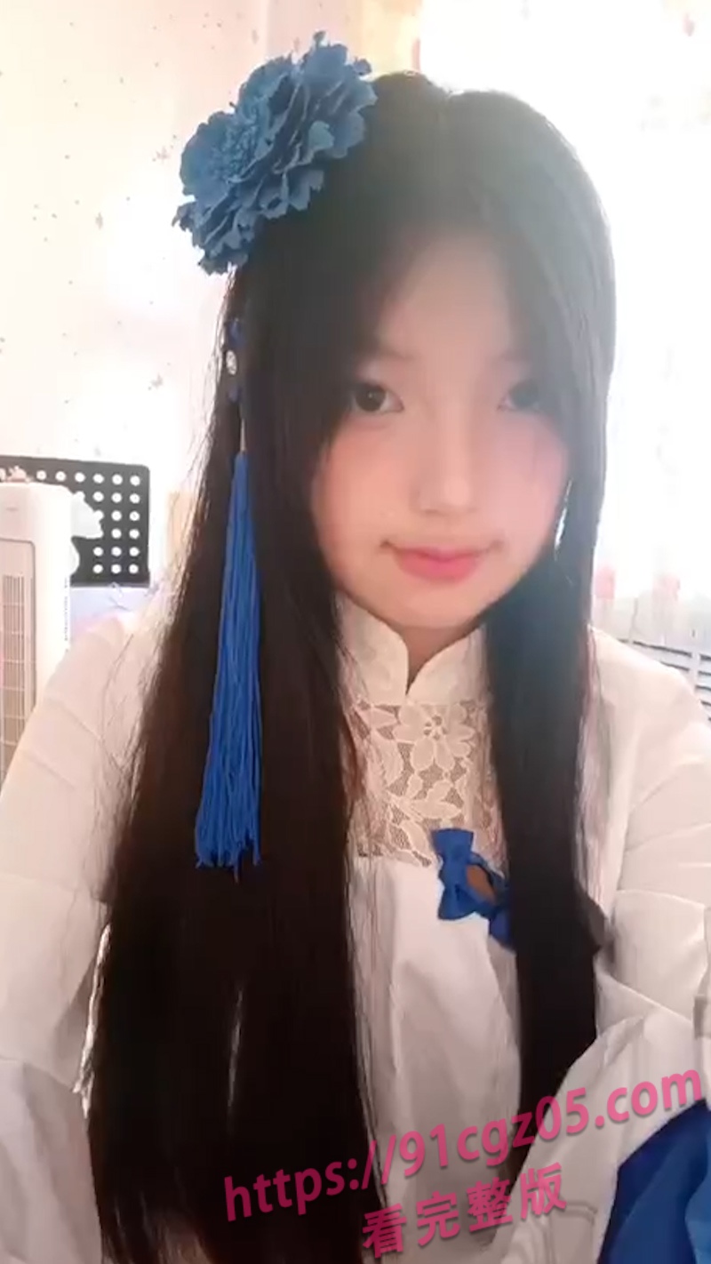 清纯少女COS各种人物自慰合集 汁水喷溅镜头 画面香艳又炸裂!