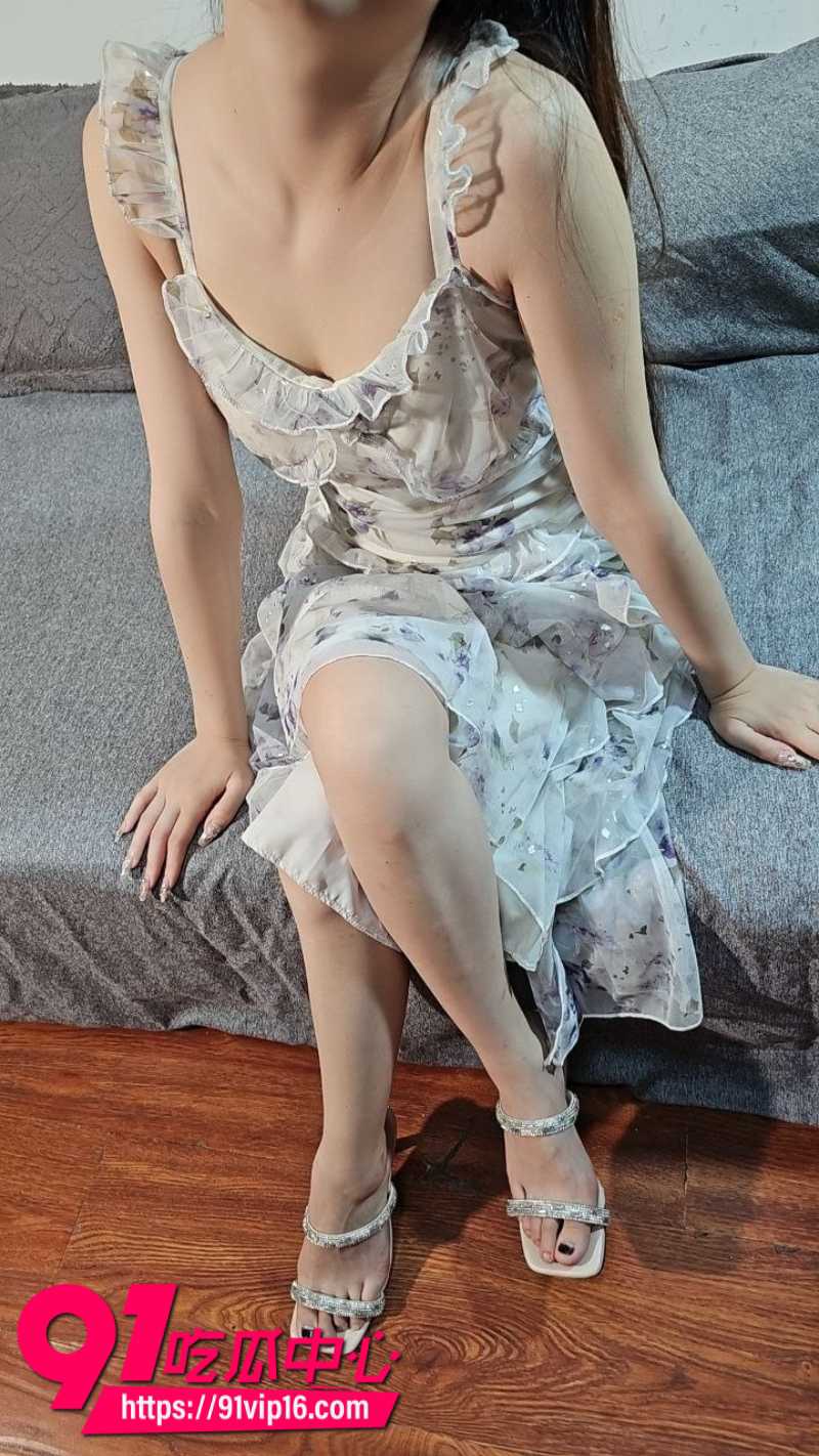 小伙参加同学聚会趁着成年学妹喝醉后酒后乱性3