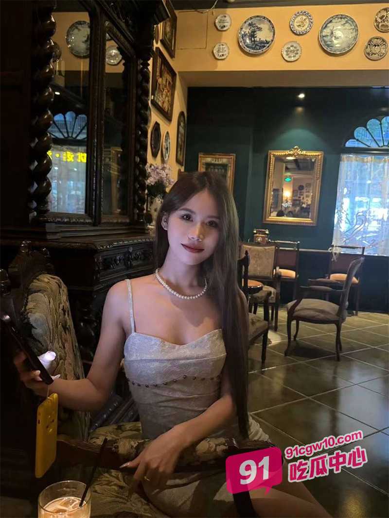 魔鬼身材美女嫩模大尺度私密视频大曝光 各种场地骑操猛干榨精 骚鸡看了都自愧不如~ 配图2