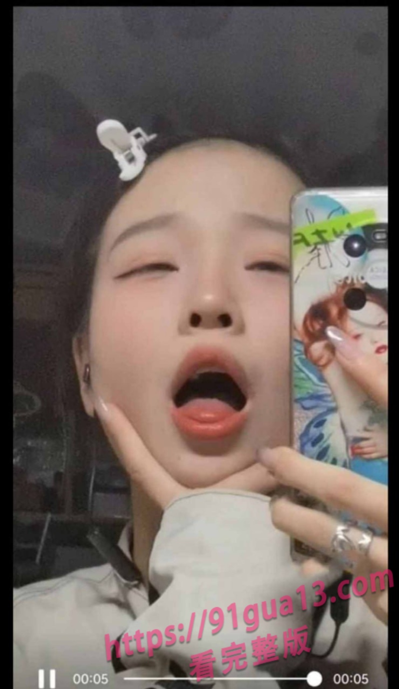 重庆工商大学张琪 经济学院的女神 却被发现给大叔包养当小三! 配图3