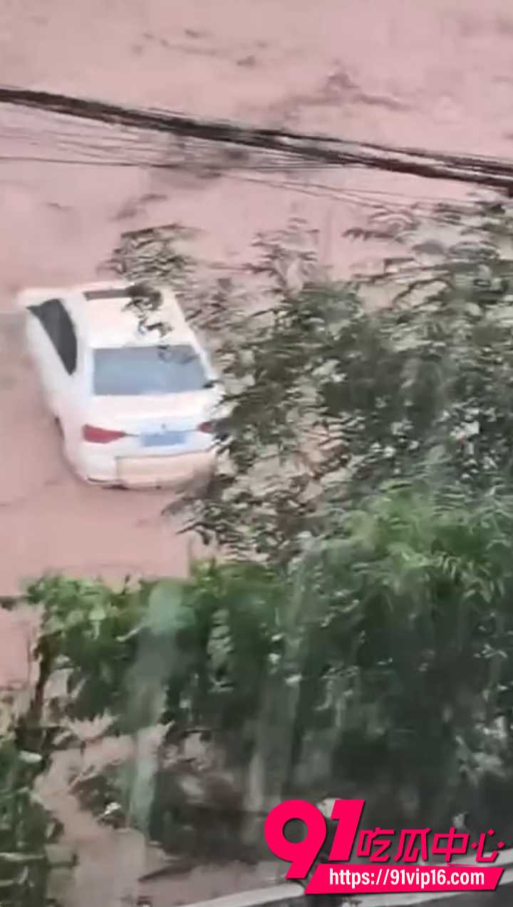 乐山马边彝族自治县暴雨引发山洪灾害4