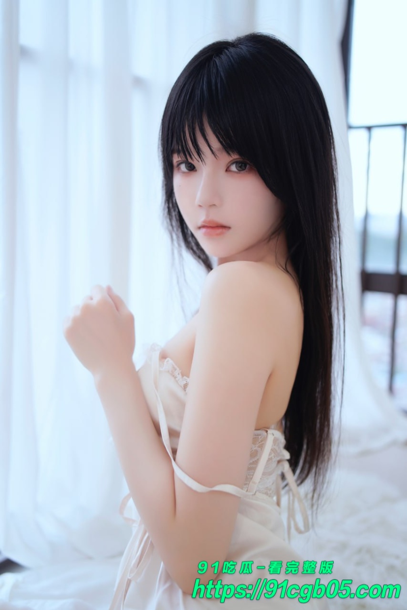 足控的狼友们有福了 推特白嫩少女 桜桃喵 玉足诱惑 妹子粉嫩的脚指头 根根红润诱人