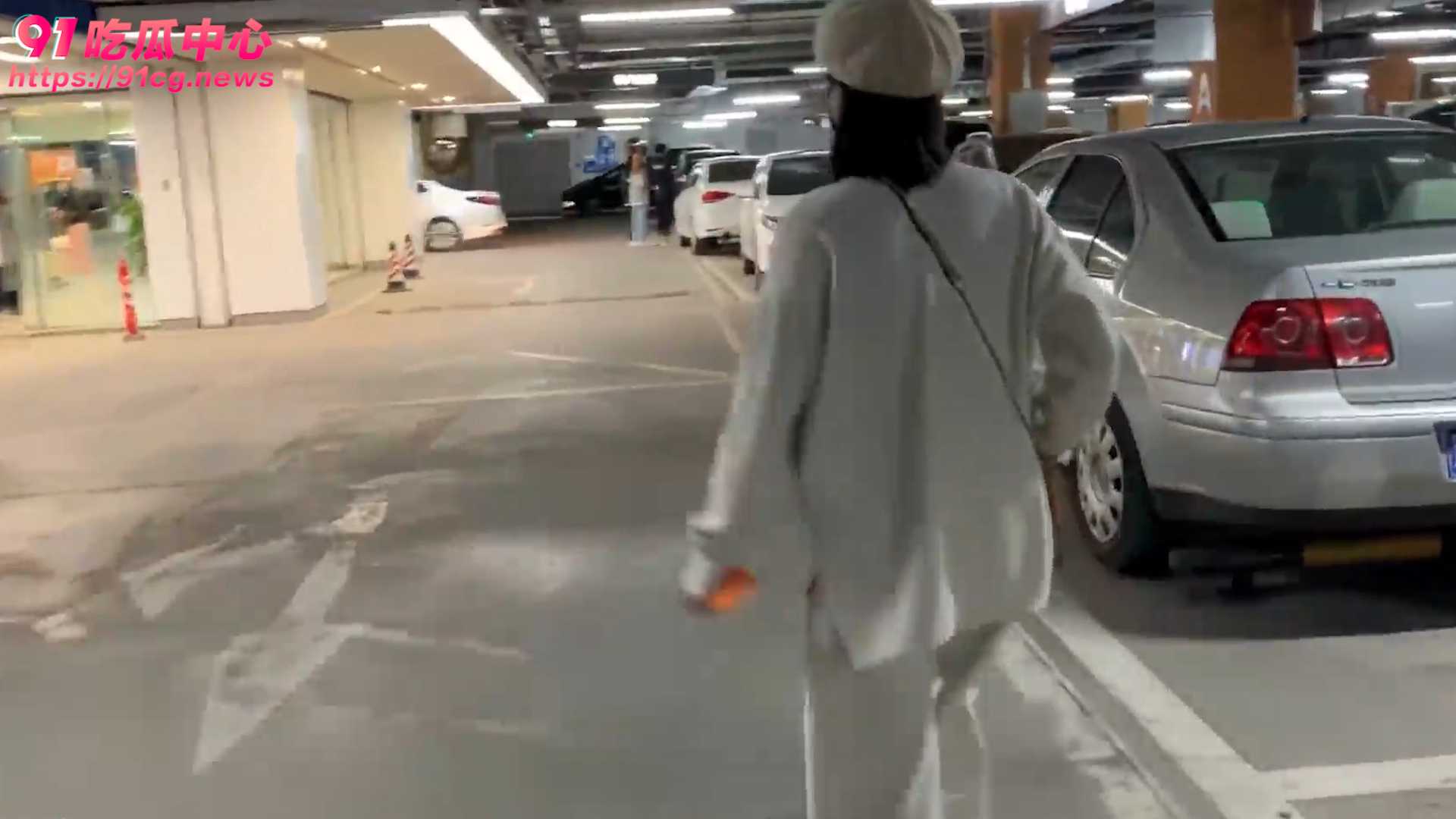 【你好骚啊】逼紧水多会淫叫 02年舞蹈女站立式一字马做爱 你见过吗?