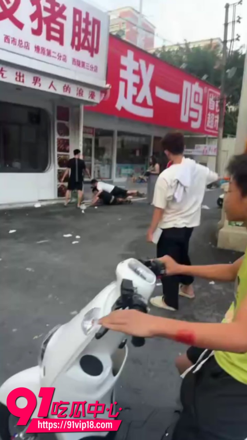 普宁流沙西陇万泰汇持刀伤人事件现场画面曝光6