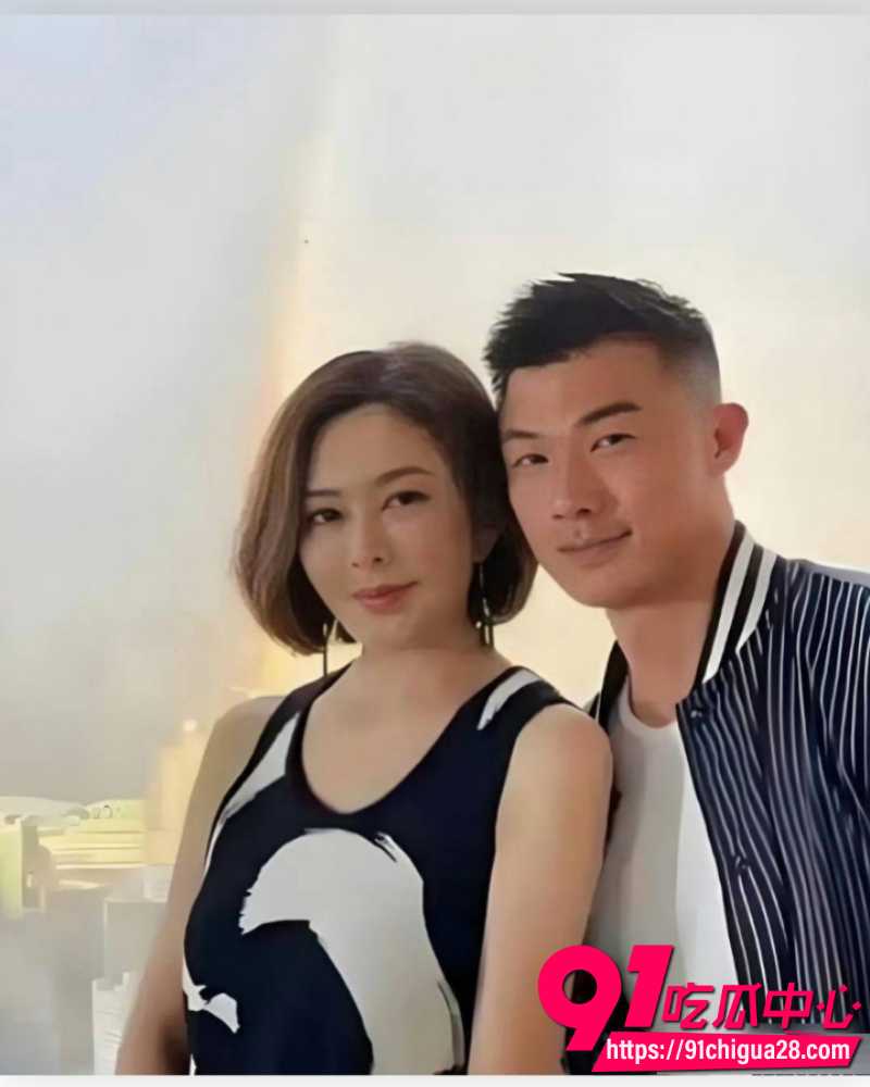 关之琳姐弟恋疑曝光  8