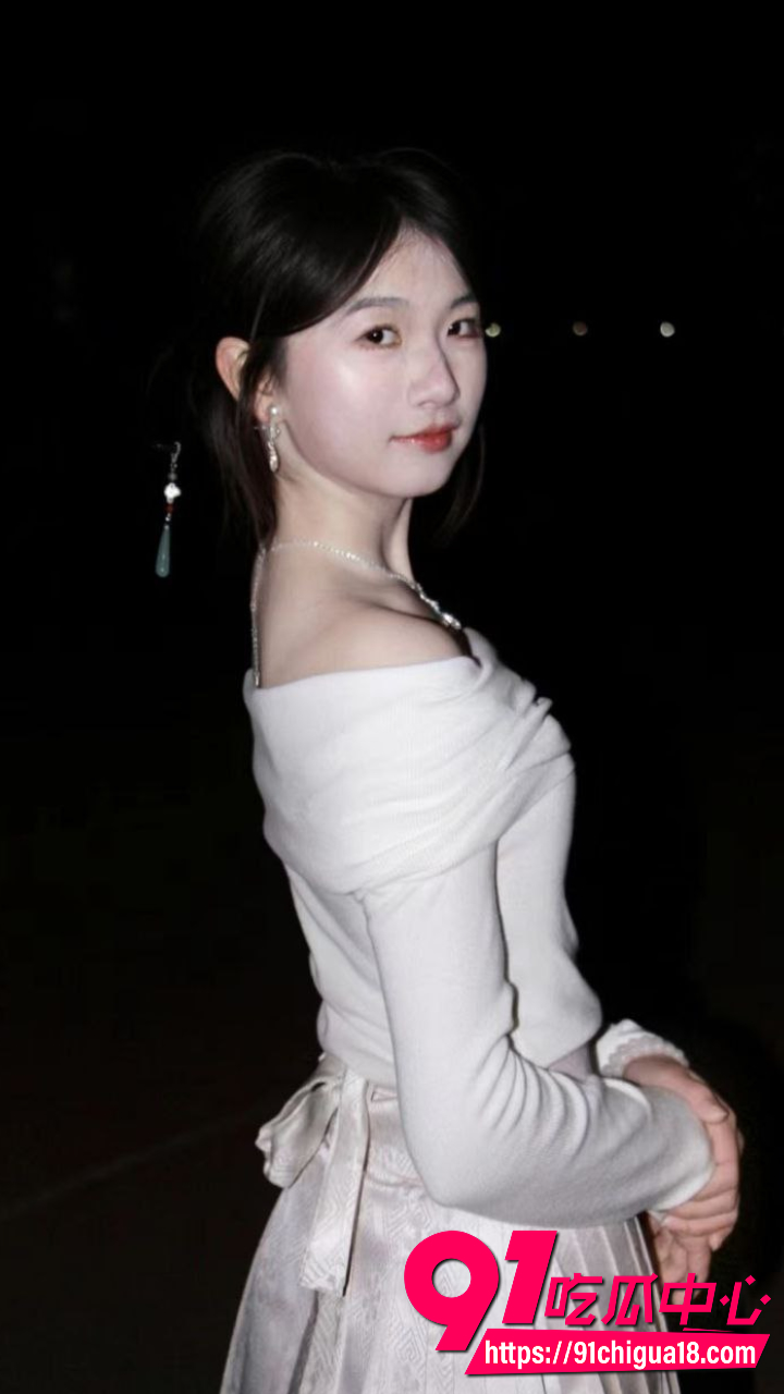 河南女大学生淫乱视频曝光5
