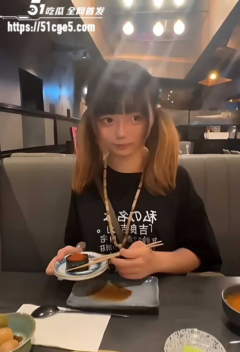 湖南极品萝莉赛博鸡无机酱不雅视频流出9拷贝