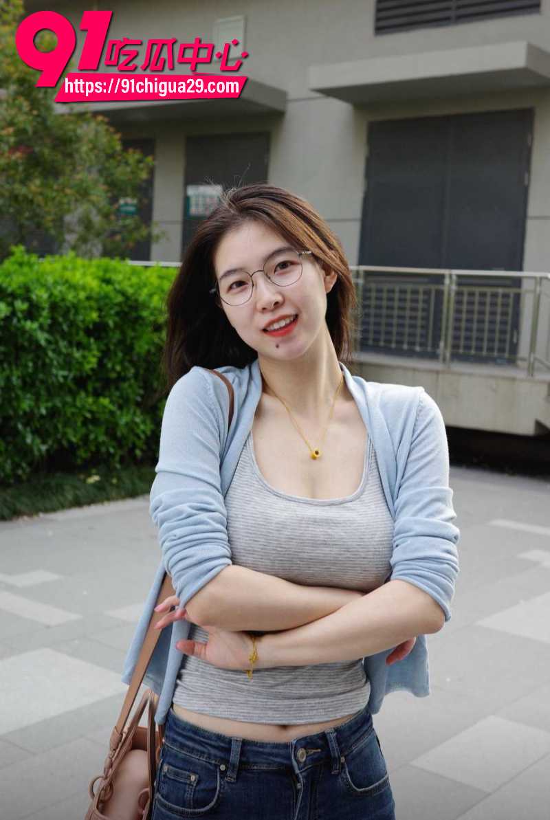 狼友秋哥投稿b站up主酒酿lily王勾引大哥线下约炮8 狼友秋哥投稿b站up主酒酿lily王勾引大哥线下约炮8