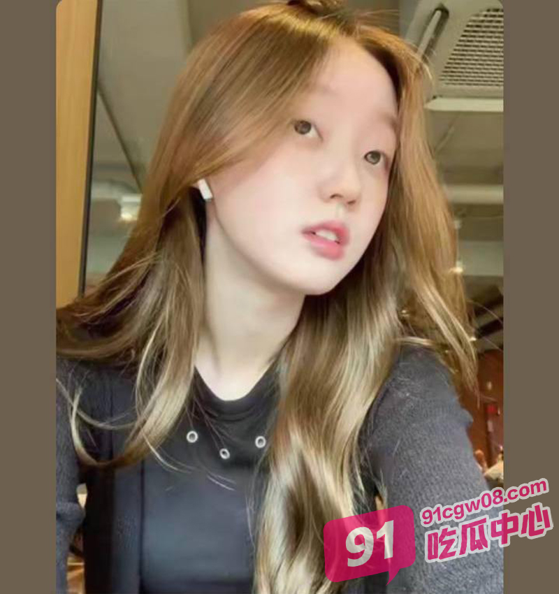 抖音高颜值极品女大一学生妹 背着男友网上裸聊 一口一个爸爸的娇喘声真淫荡！
