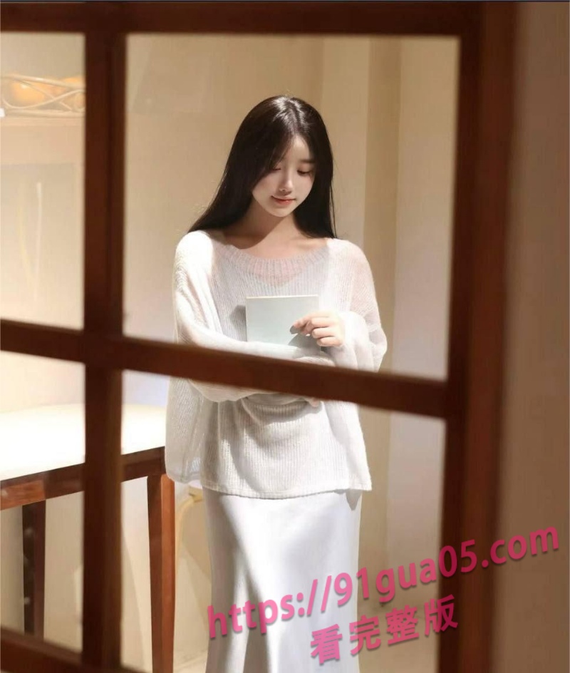 河北传媒学院校花杨依灵被曝光 清纯女神在竟外网疯狂约炮 配图4