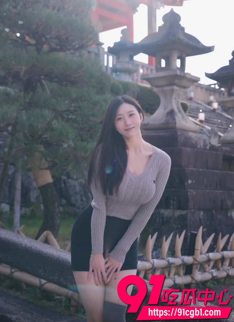 斗鱼小小玉酱付费高价群定制 擦边诱惑骚舞cos服情趣装展示 美乳黑丝长腿福利满满