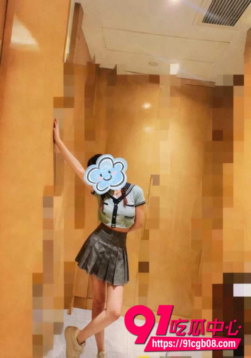 海角社区淫荡的姐姐新作 姐姐一跃化成JK女神 简直美炸了 由被动变成主动也是一瞬间