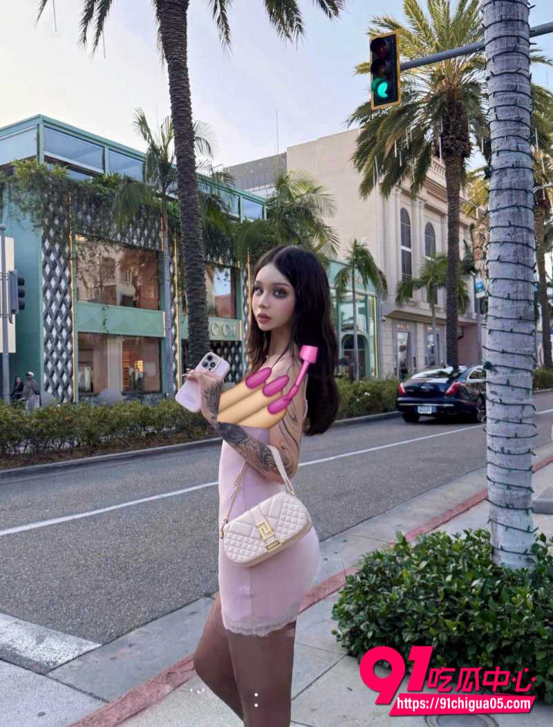 前恒大足球学员田瑞杰变身TS美妖 改性后美艳定居美国粉丝破50w 黑哥狂操翘臀菊花!