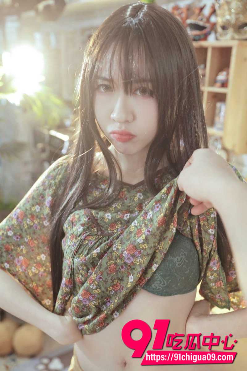 极品风韵少妇女神卯咪 私拍写真惊爆流出 失恋M字腿黑丝美鲍妩媚勾魂 性感炸裂太勾人了