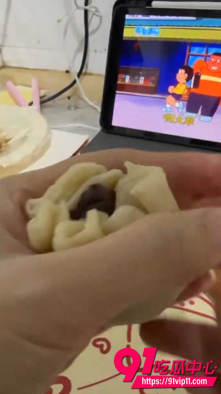 抖音黄金蛋挞女烘焙师拉屎做甜品8