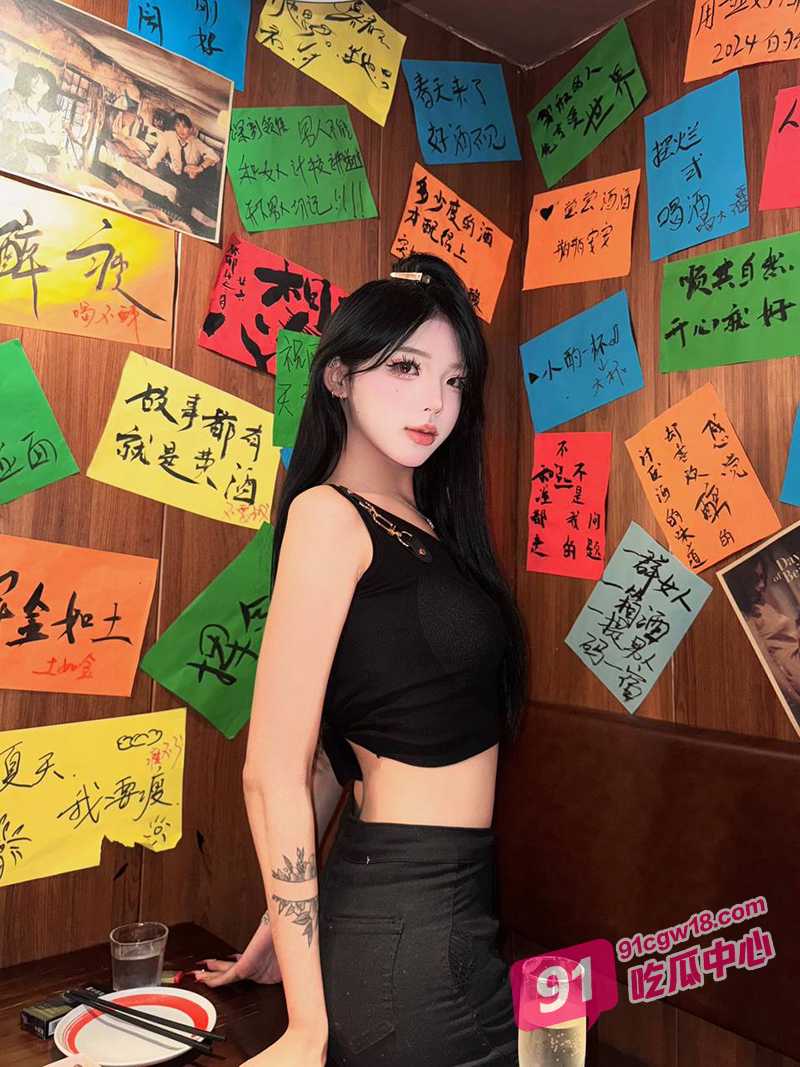 宁波顶级车模高思娜 为了捞金接金主线下调教 白嫩酮体简直太败火了！ 配图5