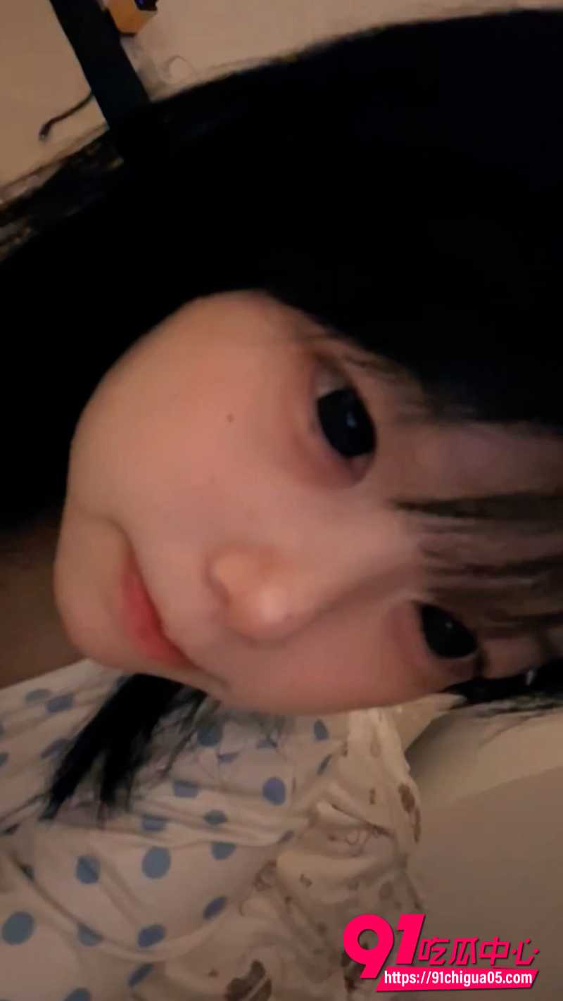 大眼萌妹池奈奈 520门槛 私定福利 漏点大尺度独家资源 软嫩身躯揉奶自慰！
