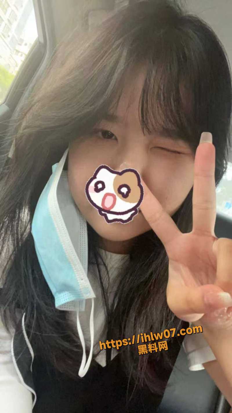 刚毕业的18岁女高中生就彻底解开了封印 跟人约炮 玩上了SM 被调教成母狗